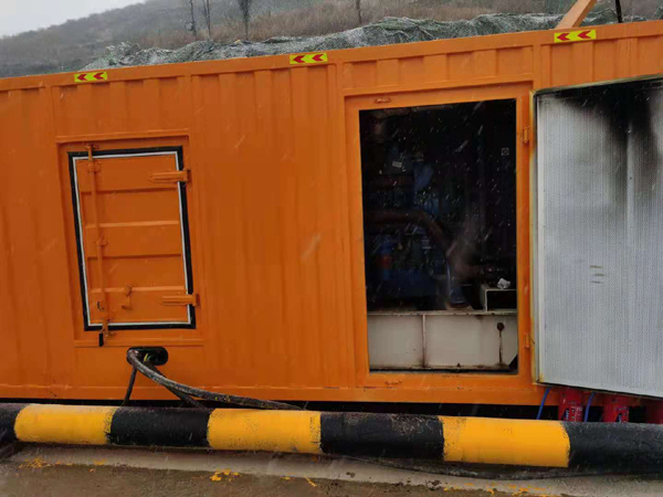 云城发电机出租 柴油发电机组电压低报警怎么办？