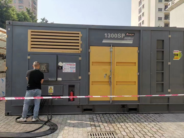 云城如何根据实际需求选择合适电压和功率的柴油发电机组？