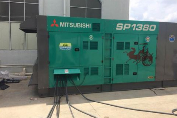 云城为什么有些柴油发电机组的输出电压可以调节？