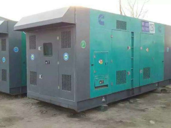 云城合同中关于工期延误的责任如何界定和处理？